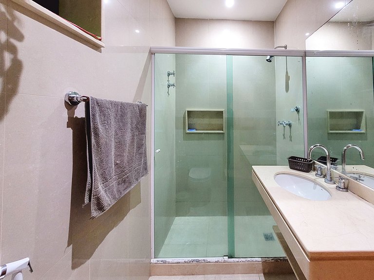 L581 Confortável apartamento 2 quartos