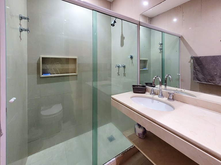 L581 Confortável apartamento 2 quartos