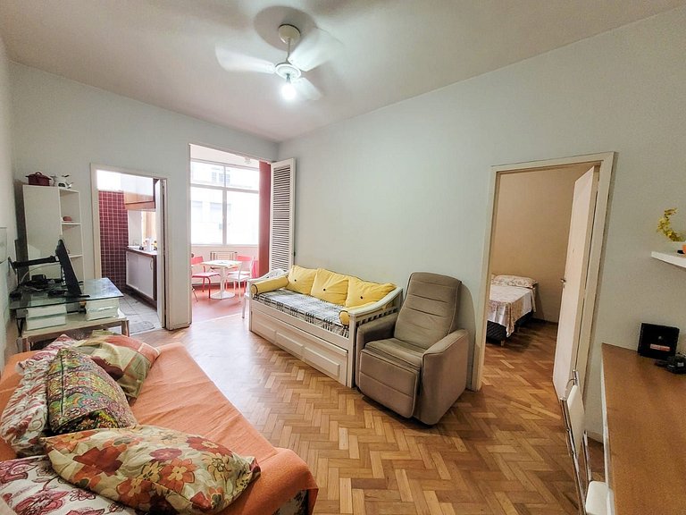 G221 Confortável apartamento en Copacabana!