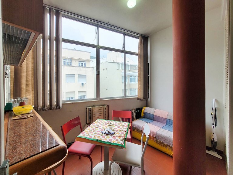 G221 Confortável apartamento en Copacabana!