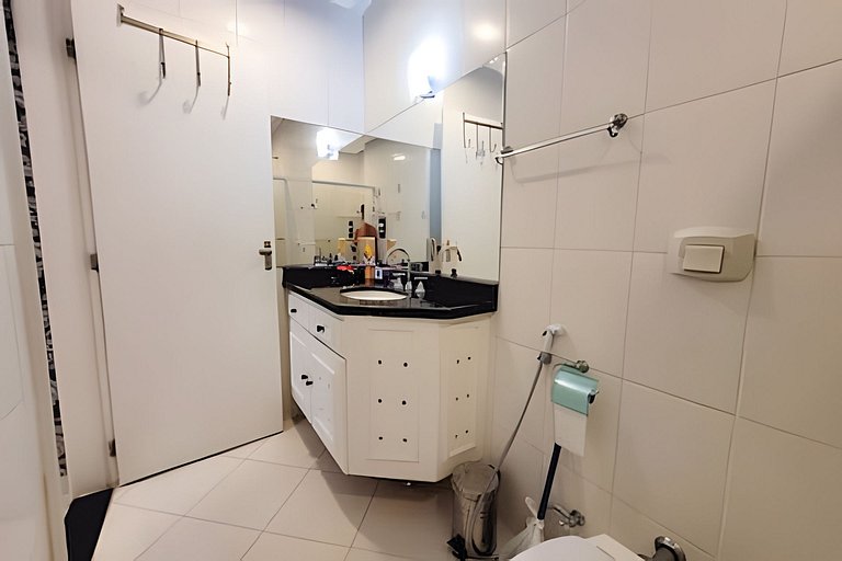 Apto 2 qts a 120 mts da Praia, otima localizaçao