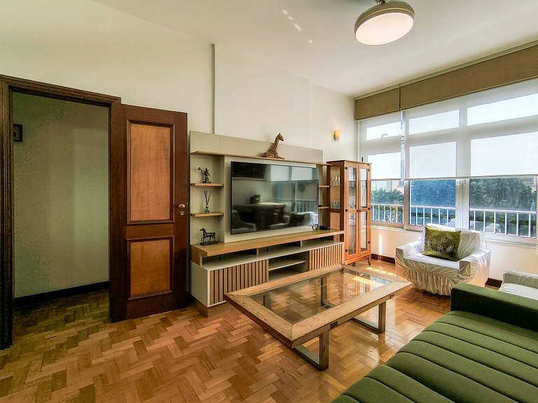 ML99 - Apartamento de 2 quartos, ótima localização