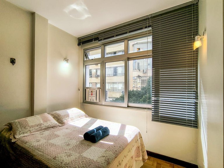 ML99 - Apartamento de 2 quartos, ótima localização