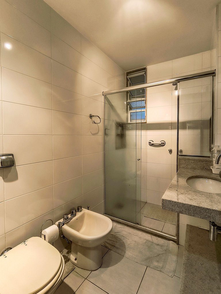 ML99 - Apartamento de 2 quartos, ótima localização