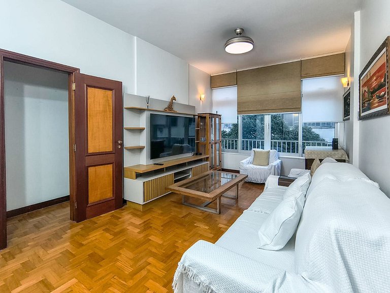 ML99 - Apartamento de 2 quartos, ótima localização