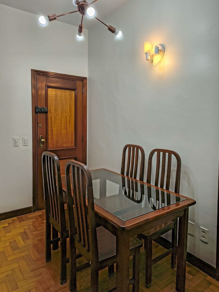 ML99 - Apartamento de 2 quartos, ótima localização