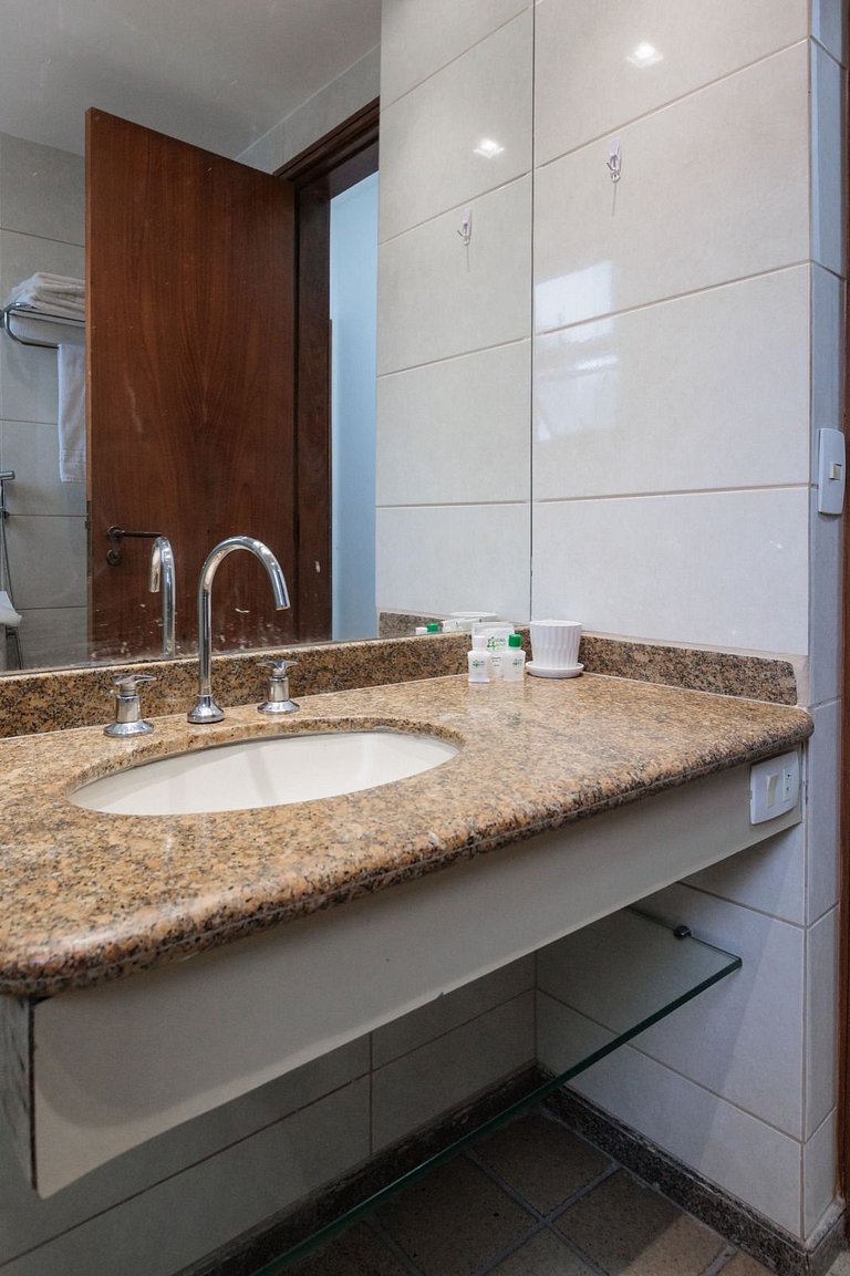 Excelente apartamento de Dois Quartos em Ipanema
