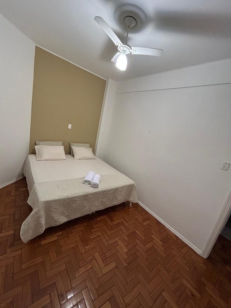 Apartamento espaçoso com 2 quartos e localização privilegiad