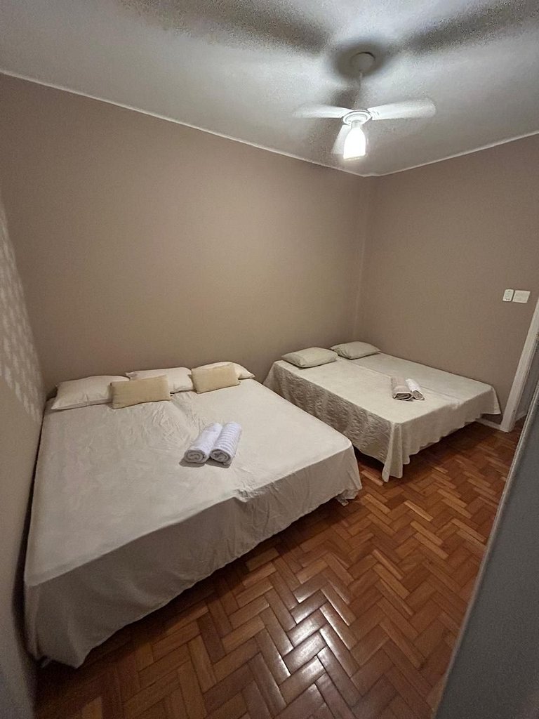 Apartamento espaçoso com 2 quartos e localização privilegiad